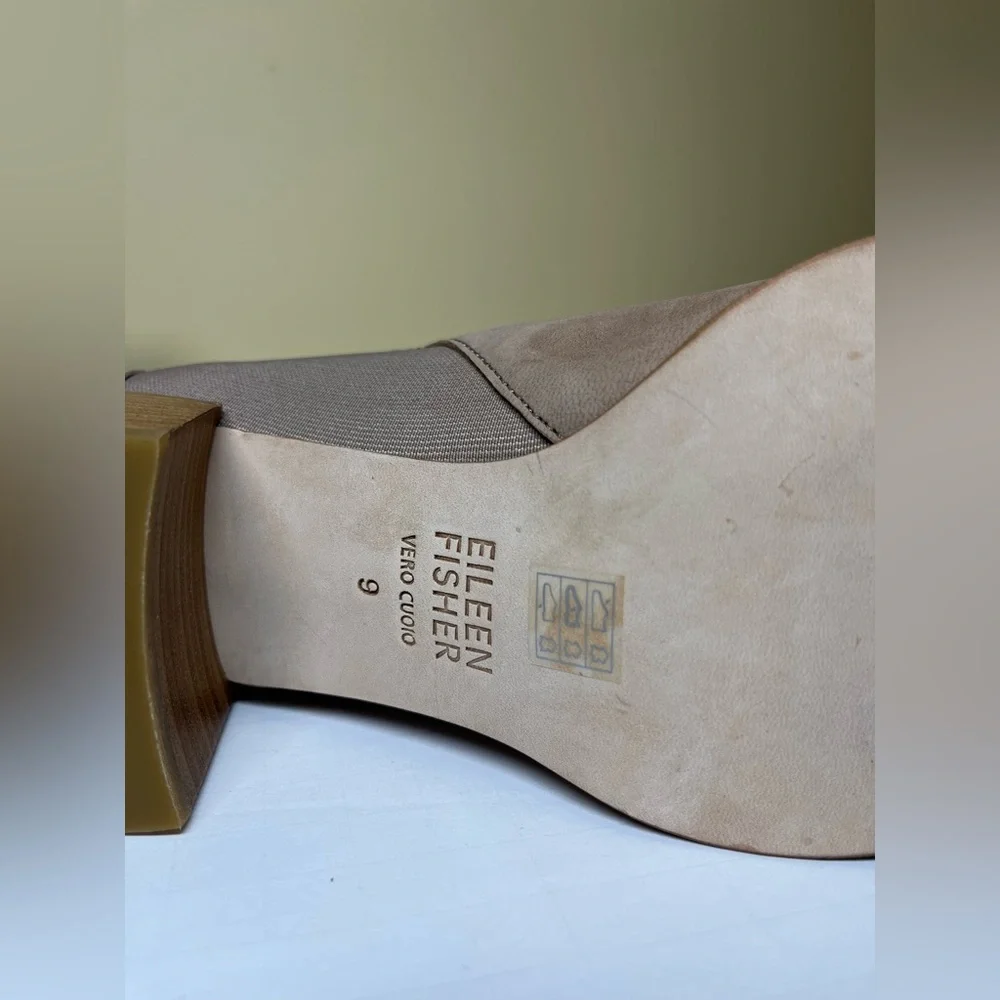NWOT- Women’s Eileen Fisher “Bayo” Tumbled Nubuck Genuine Suede Boots -Tan -Sz 9